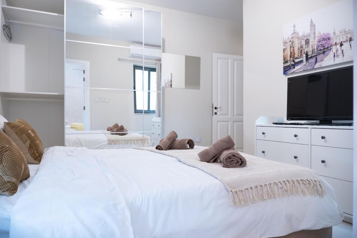 Golden Harbour - 2 Bedrooms, 2 Bathrooms Gzira Exterior foto